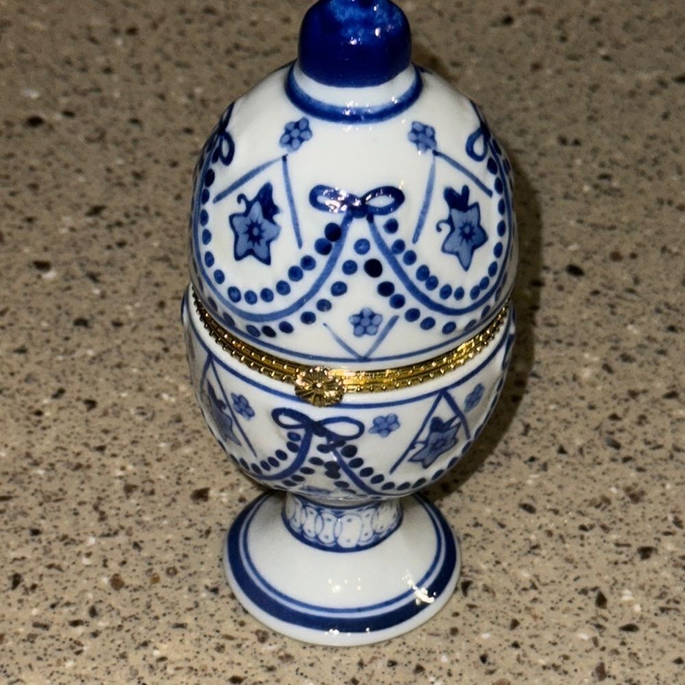 BOMBAY Blue and White Porcelain Egg Trinket Box